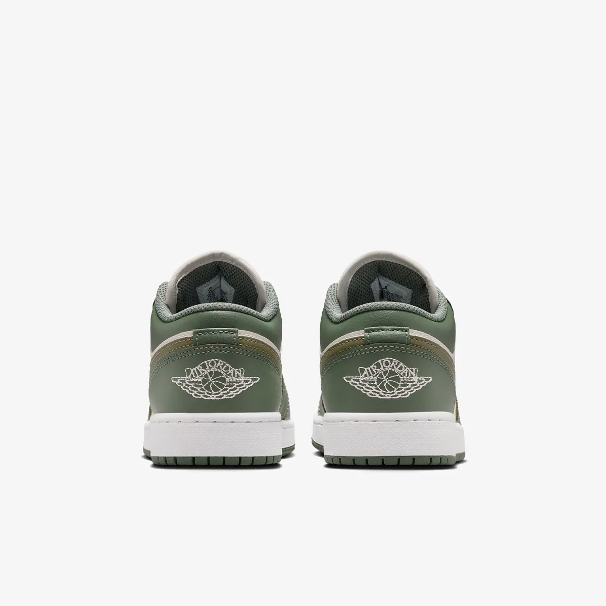 NIKE AIR JORDAN 1 LOW BG 