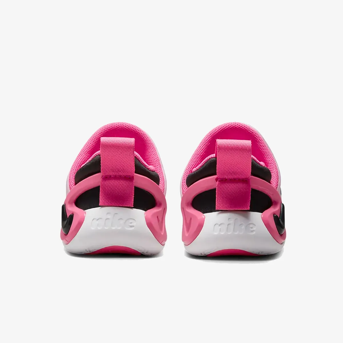 NIKE NIKE DYNAMO GO BT 