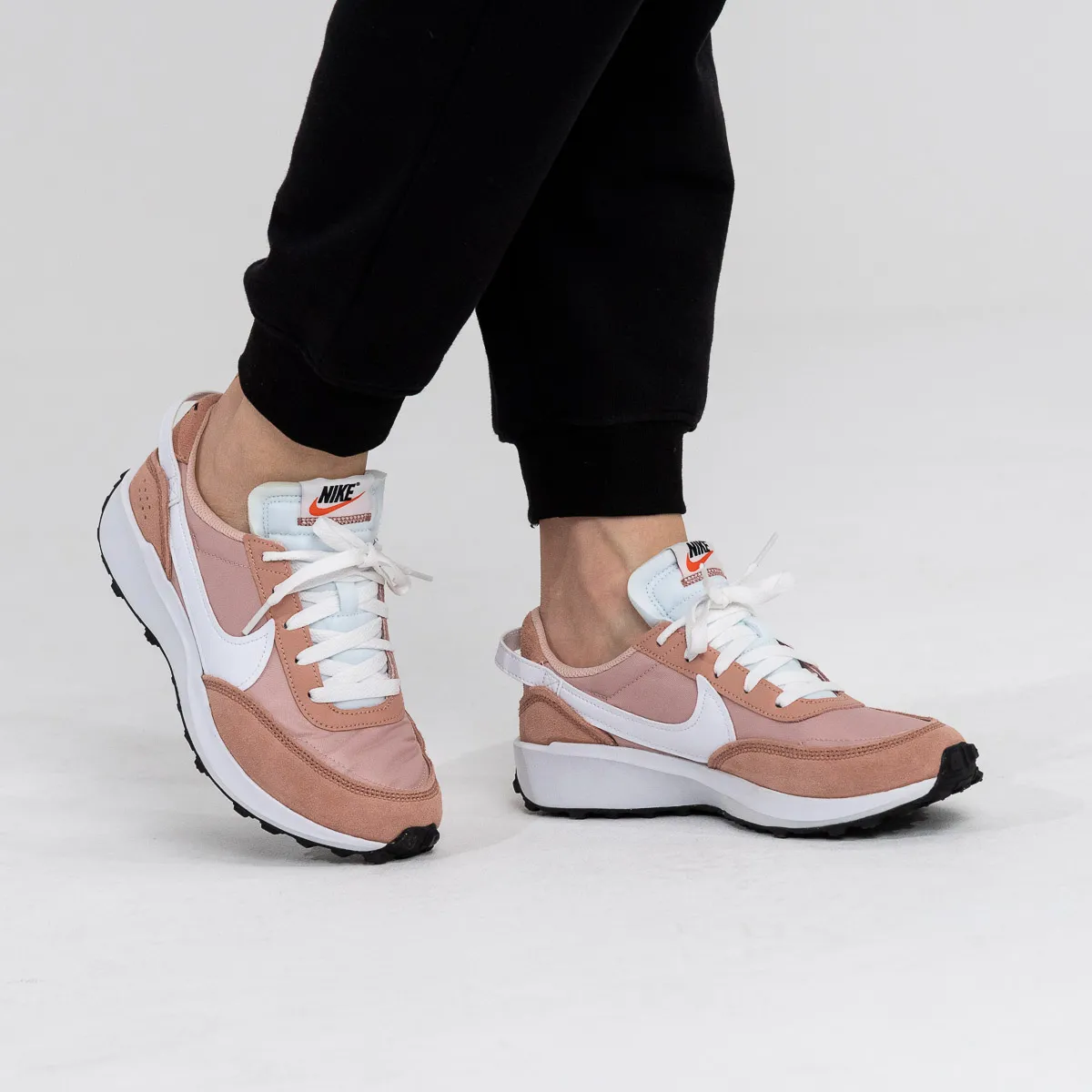 NIKE WMNS NIKE WAFFLE DEBUT 
