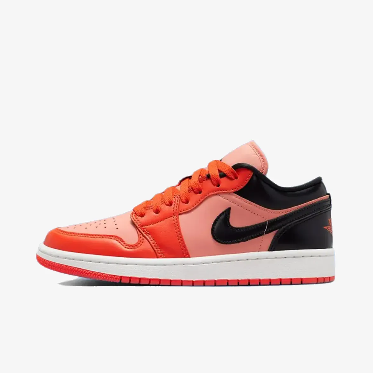 NIKE WMNS AIR JORDAN 1 LOW SE