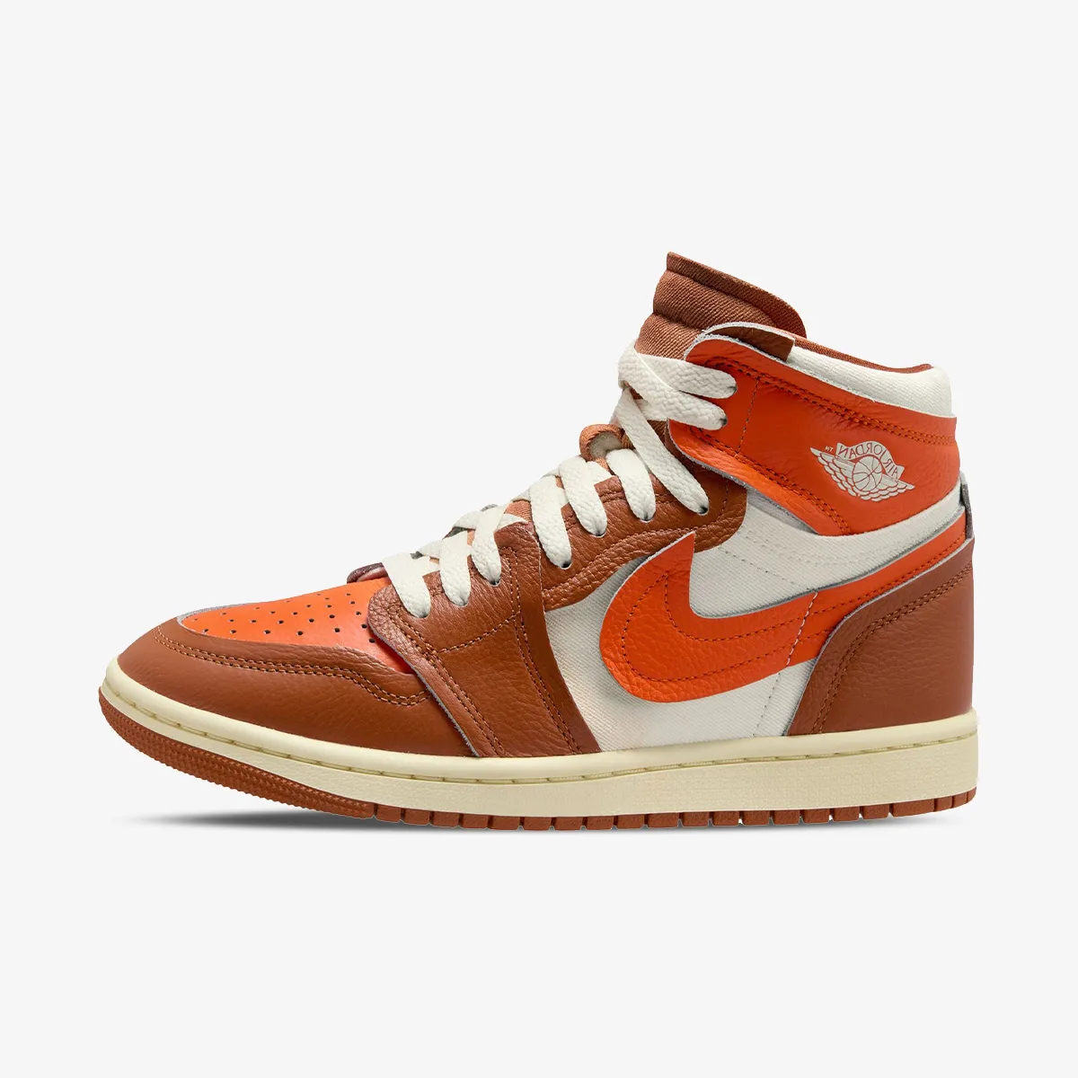 NIKE WMNS AIR JORDAN 1 MM HIGH 