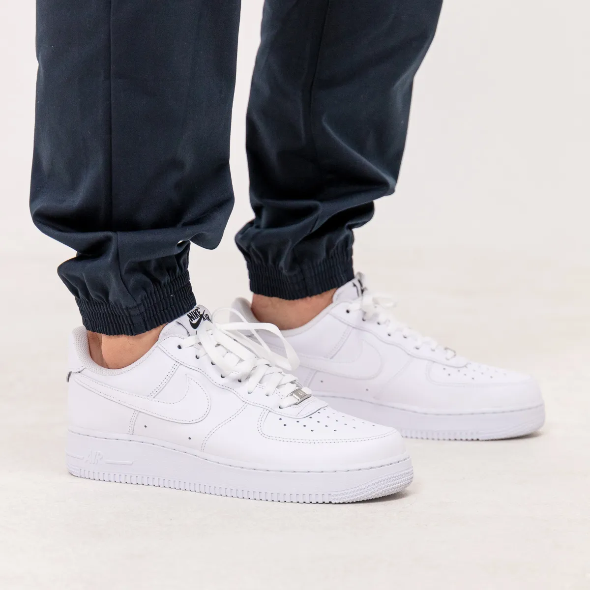 NIKE AIR FORCE 1 '07 FLYEASE 