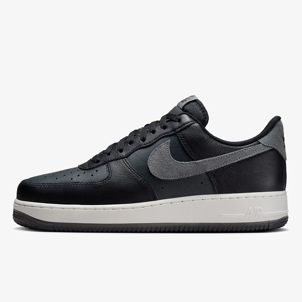NIKE AIR FORCE 1 ’07 LV8 2 