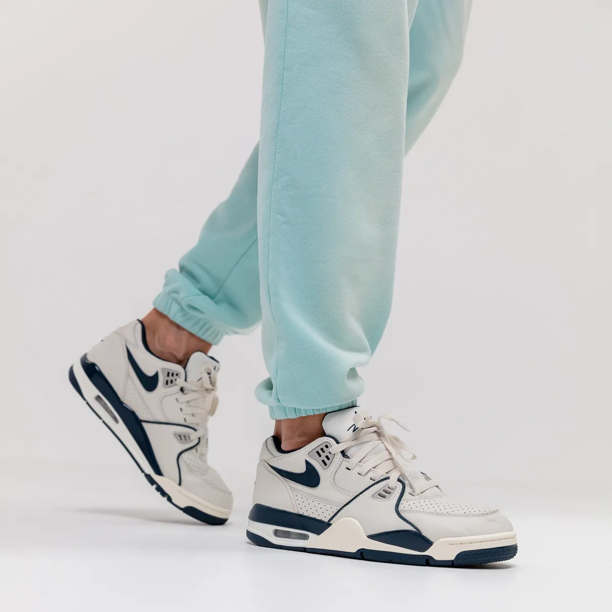 NIKE AIR FLIGHT '89 LOW 