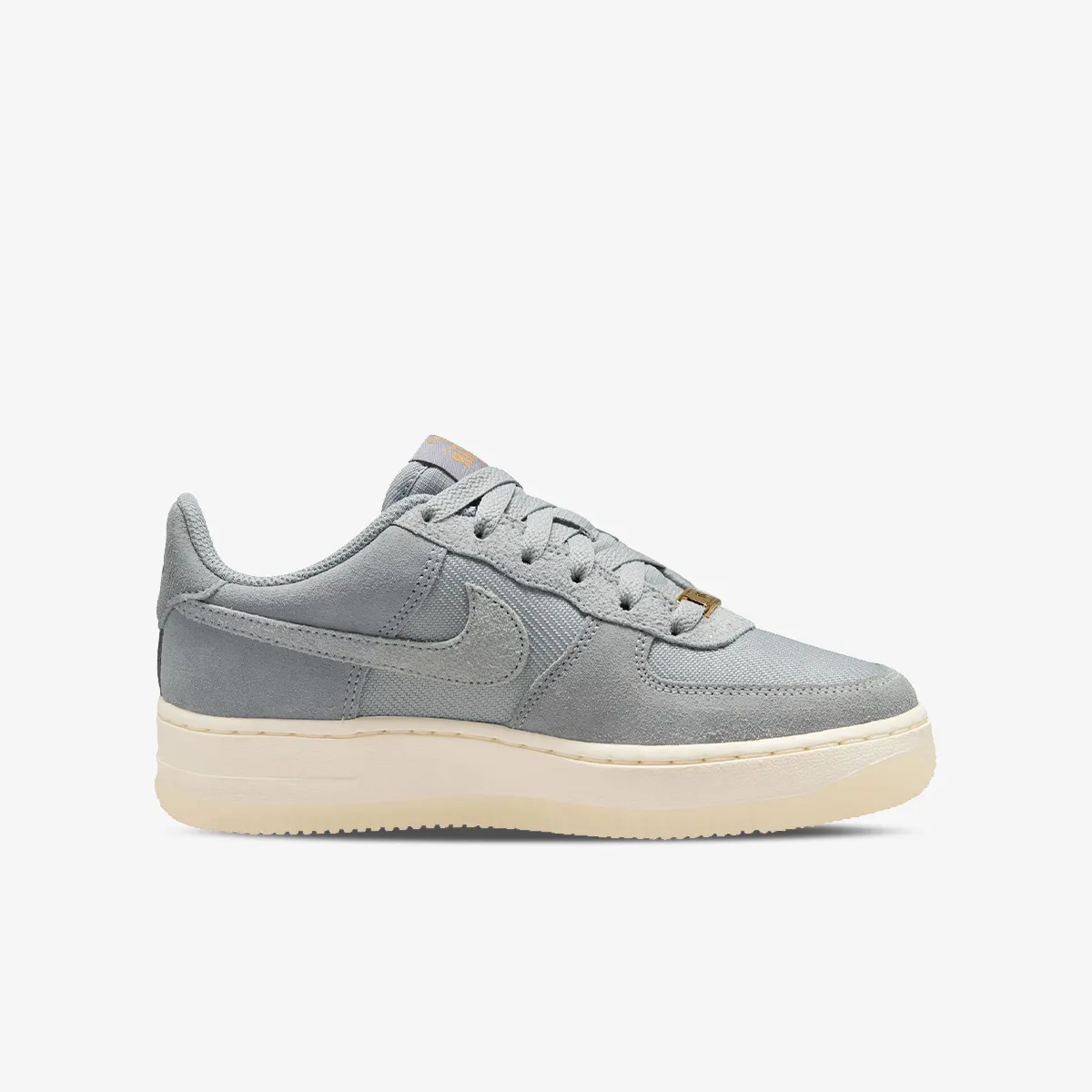 NIKE AIR FORCE 1 LV8 3 BG 