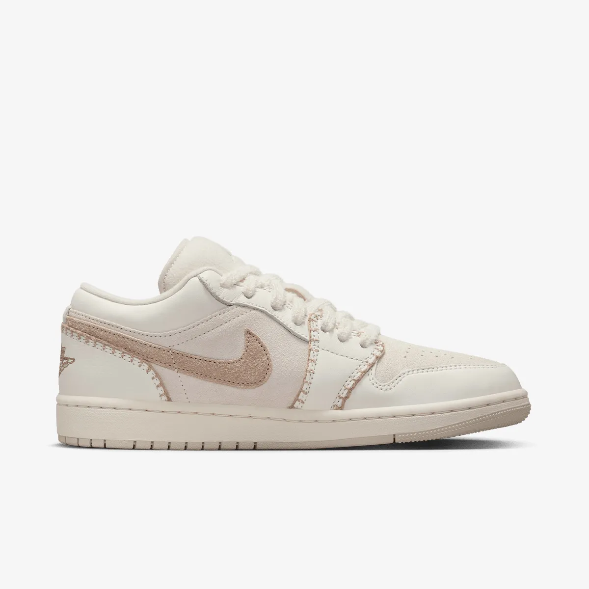NIKE WMNS AIR JORDAN 1 LOW SE 