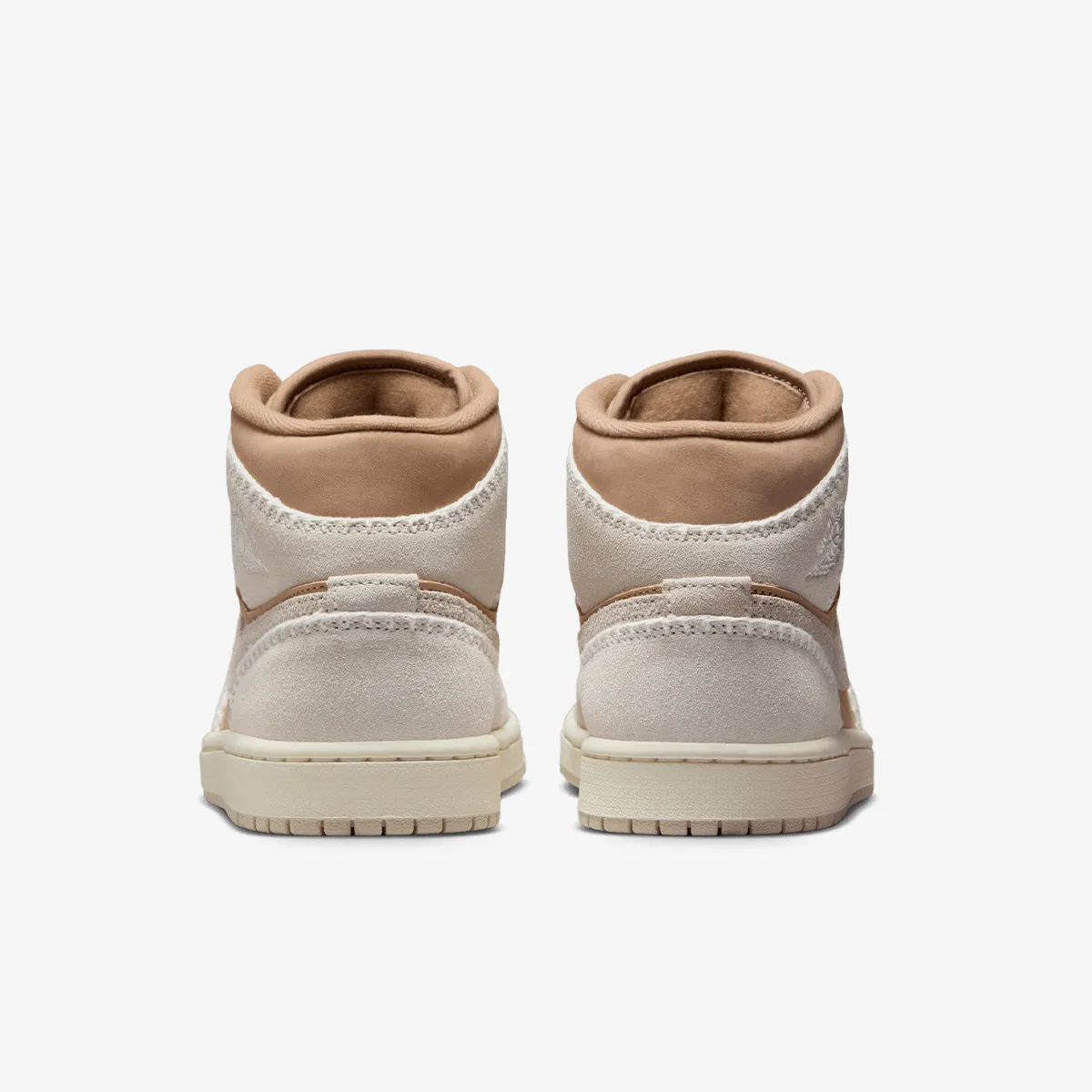 NIKE WMNS AIR JORDAN 1 MID SE 