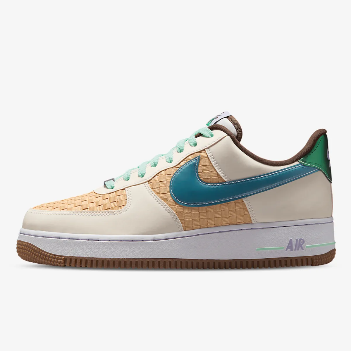 NIKE AIR FORCE 1 RETRO QS 