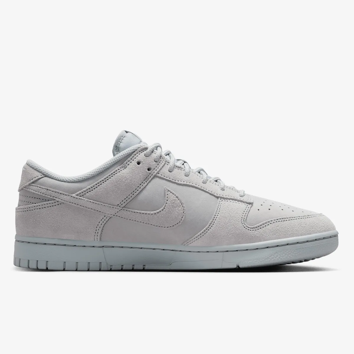 NIKE NIKE DUNK LOW RETRO SE NUBUCK 