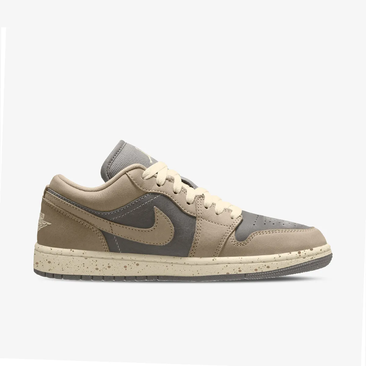 NIKE WMNS AIR JORDAN 1 LOW SE V2 