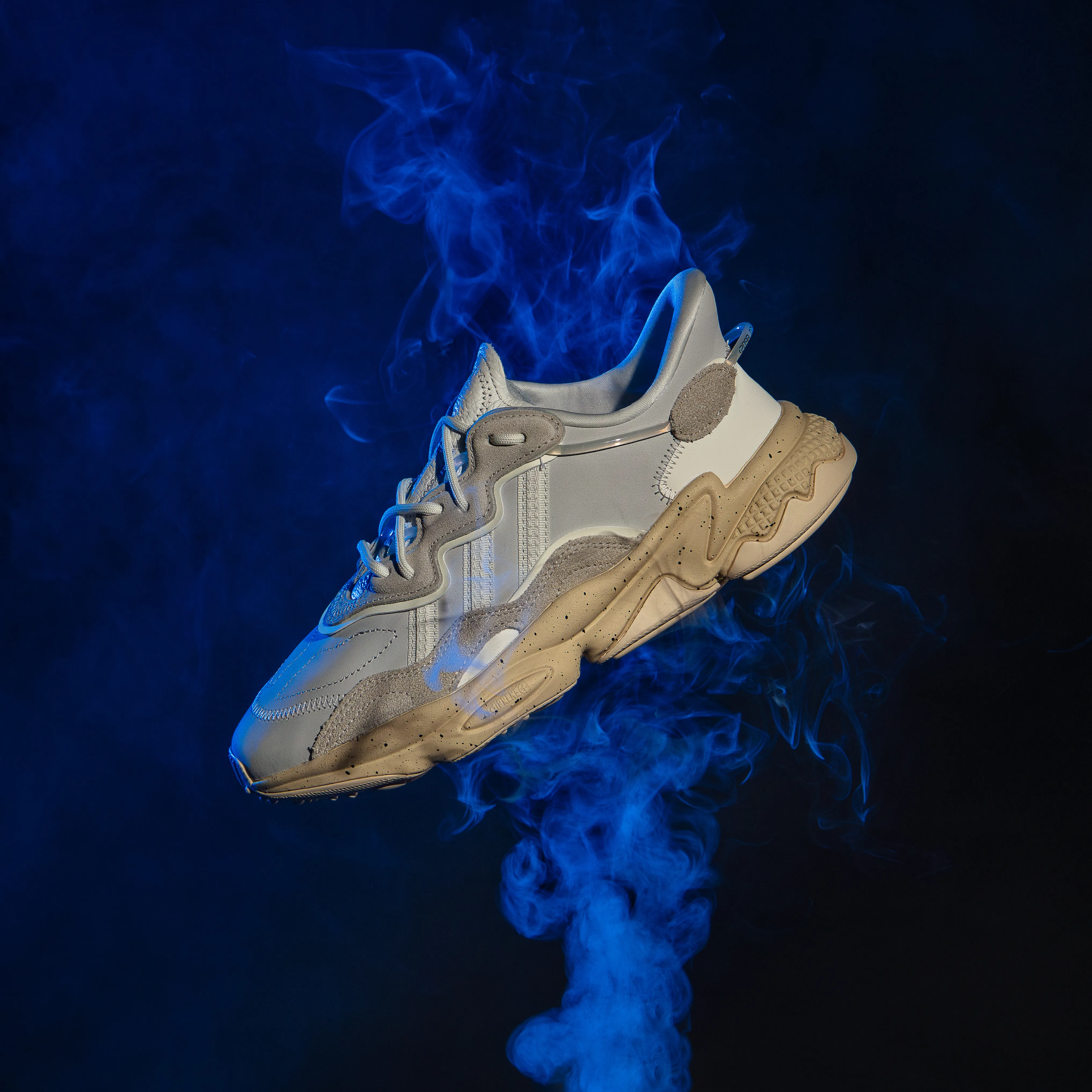 ADIDAS OZWEEGO 