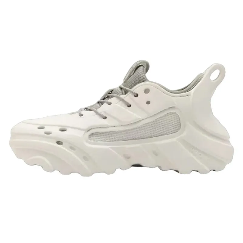 CROCS Nova Trek
