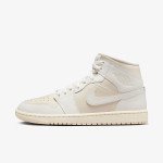NIKE WMNS AIR JORDAN 1 MID 
