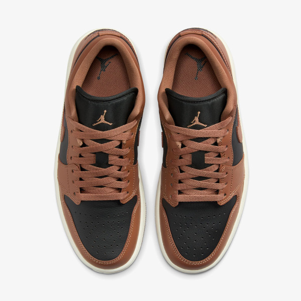 NIKE WMNS AIR JORDAN 1 LOW 
