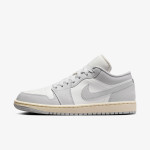 NIKE WMNS AIR JORDAN 1 LOW 