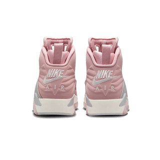 NIKE WMNS JORDAN MVP 