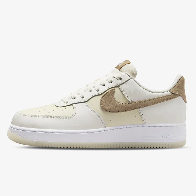 NIKE AIR FORCE 1 '07 LV8