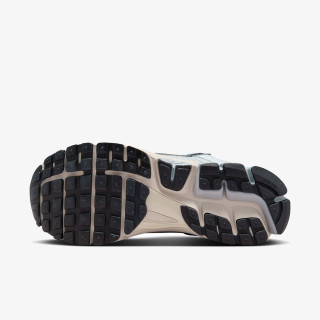 NIKE W NIKE ZOOM VOMERO 5 C.O.R. 