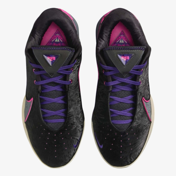 NIKE LEBRON XXII 