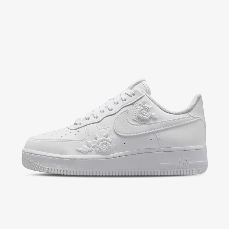 NIKE WMNS AIR FORCE 1 '07 SE 