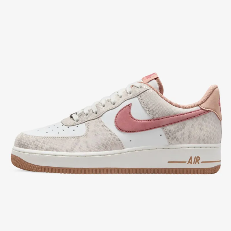 NIKE AIR FORCE 1 '07 LV8 EMB
