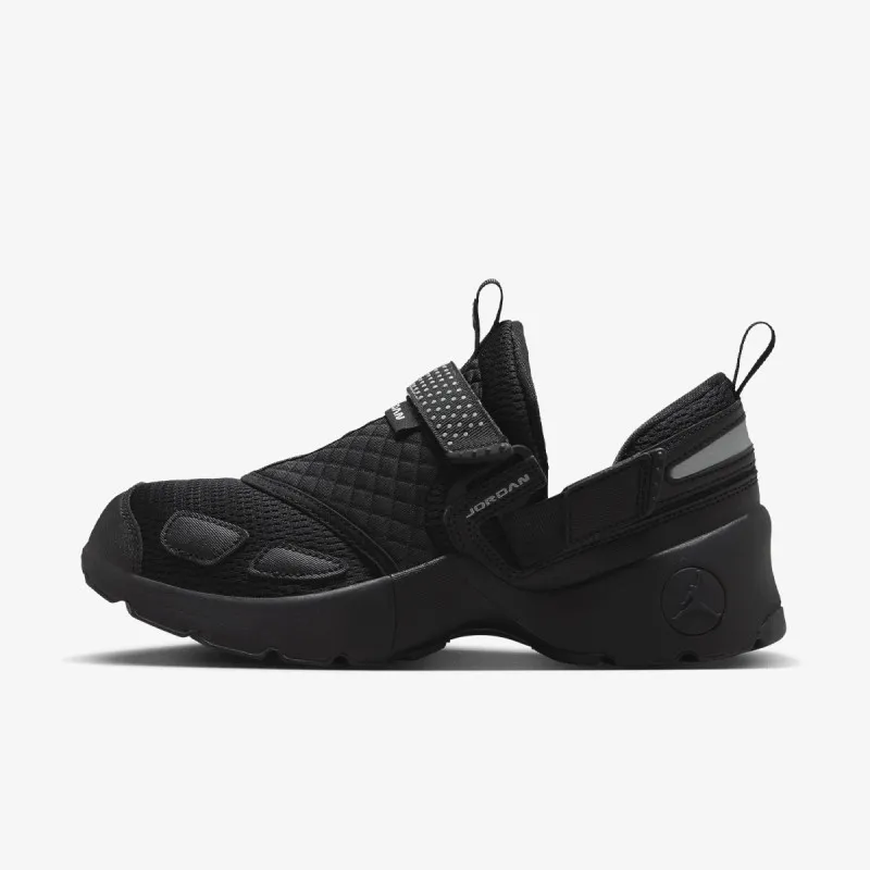 NIKE WMNS JORDAN TRUNNER LX