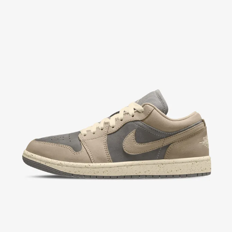 NIKE WMNS AIR JORDAN 1 LOW SE V2 