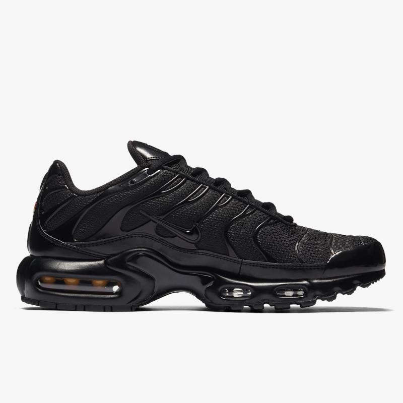NIKE AIR MAX PLUS 