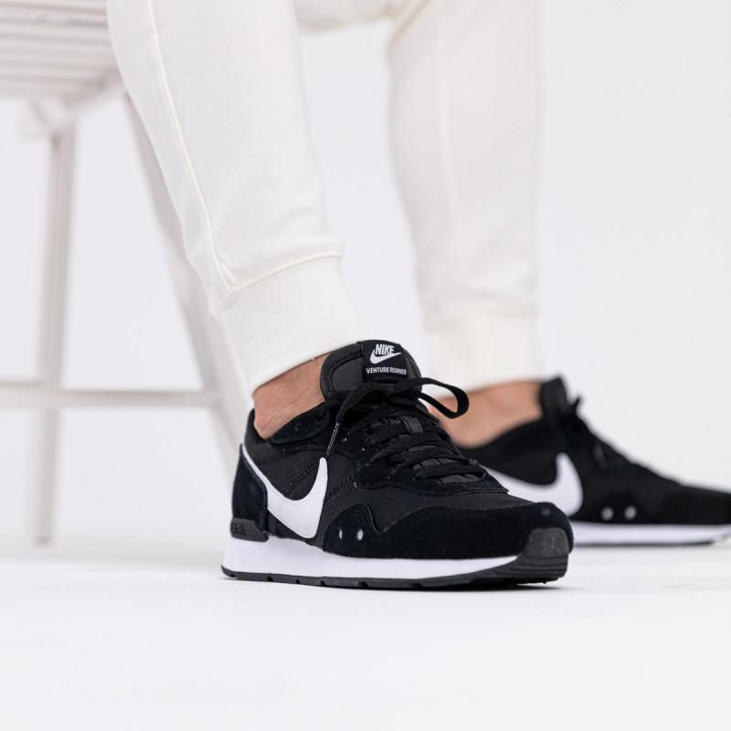 NIKE NIKE VENTURE RUNNER 