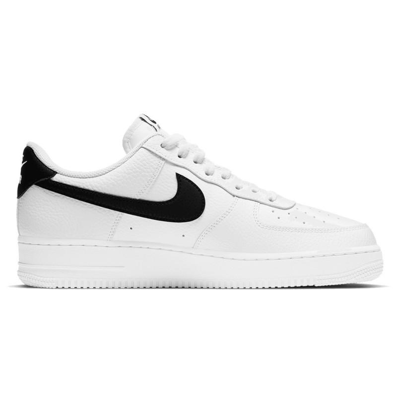 NIKE AIR FORCE 1 '07 