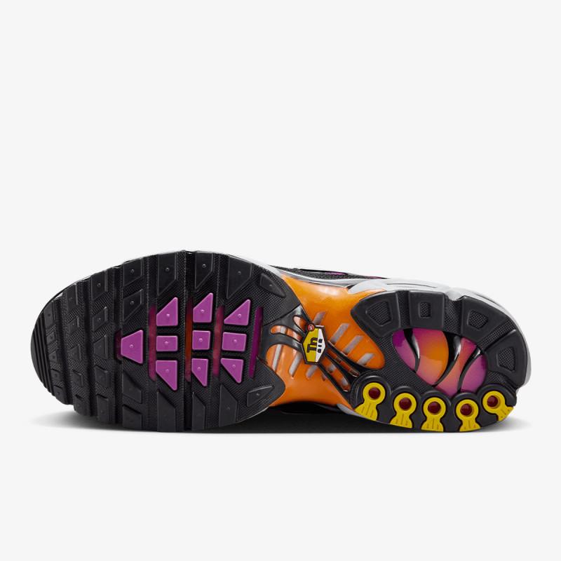 NIKE AIR MAX PLUS 