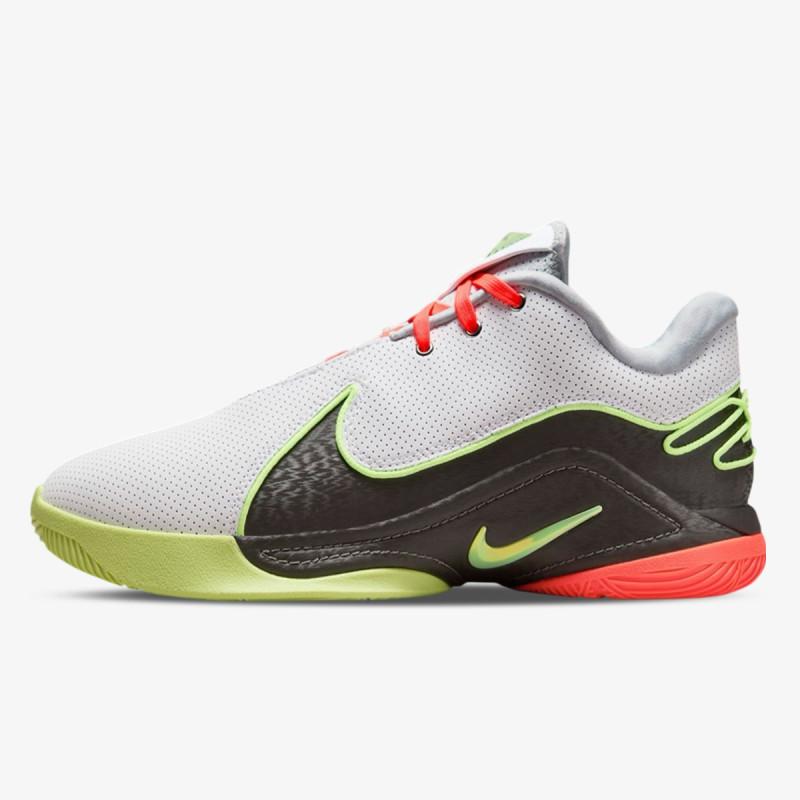 NIKE LEBRON XXII 